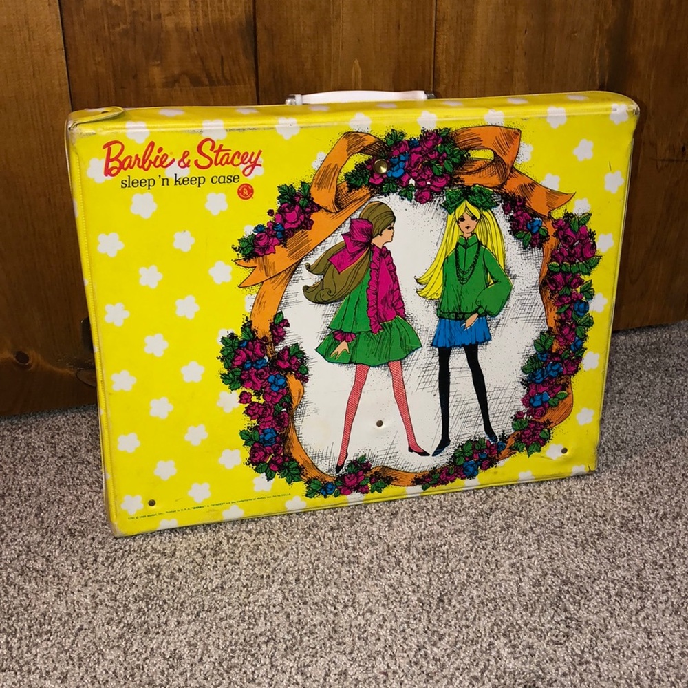 Barbie & Stacey Sleep n keep case